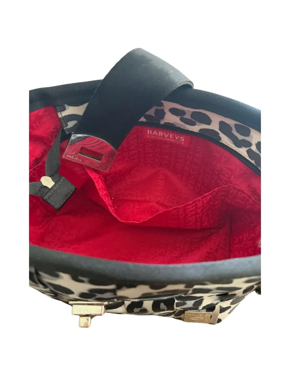 Harveys Seatbelt Bag Carriage Medium Hobo Ice Leopard Print Turn-lock Clasp EUC